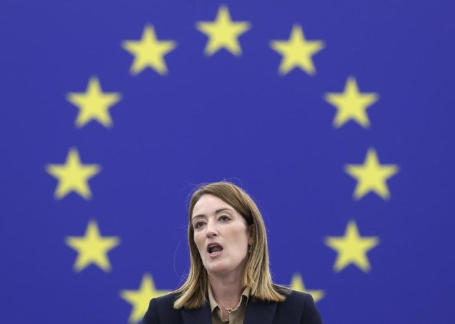 El PP europeo y la ultraderecha bloquean el órgano con el que la UE pretende limitar las puertas giratorias