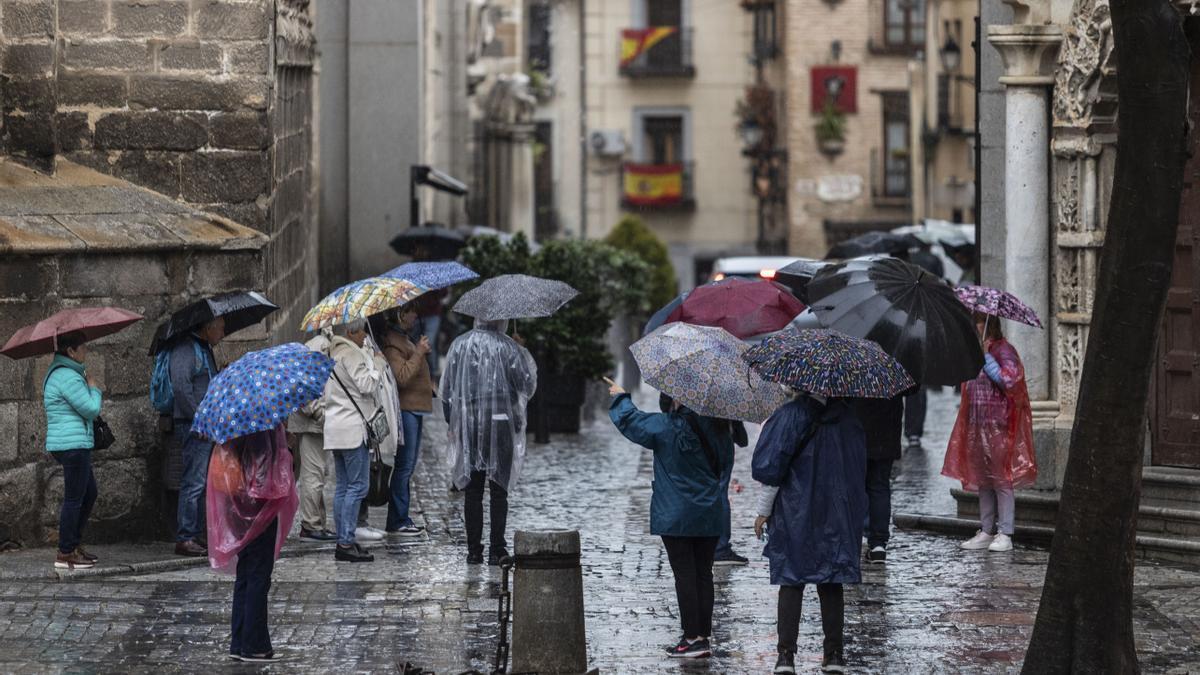 El fin de semana del puente de mayo con posibles tormentas y descenso de temperaturas en Madrid