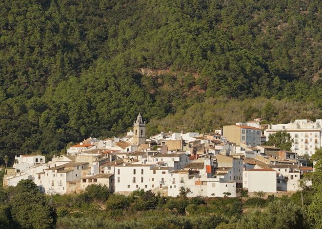 El pequeño pueblo que guarda un castillo árabe en ruinas y esconde uno de los paisajes más bonitos de la Sierra de Espadán