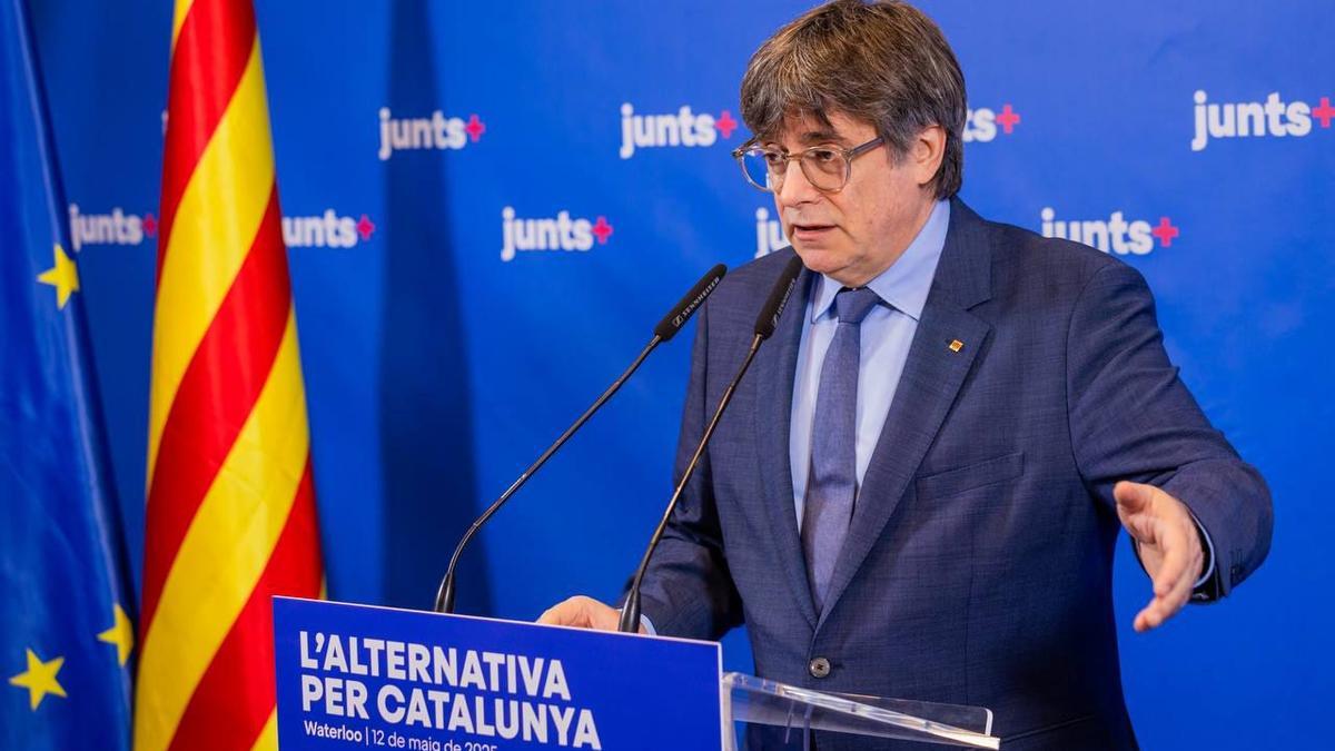 Puigdemont acusa al PP de obstaculizar la oficialidad del catalán: «Conspirar con terceros países es de todo menos lealtad»