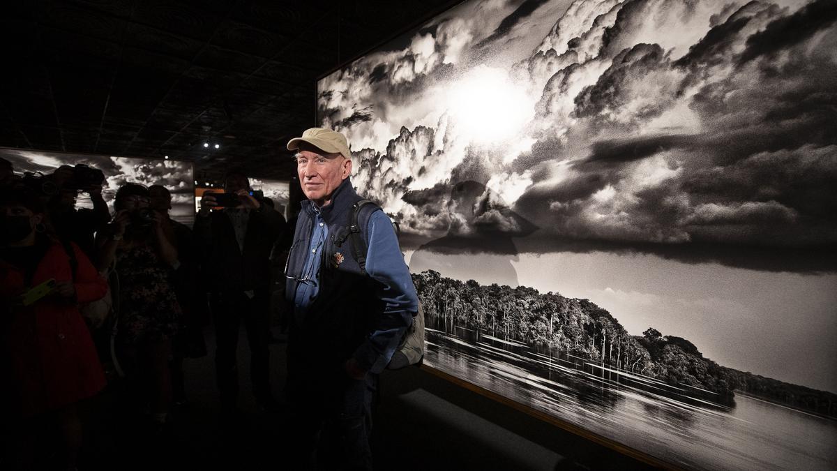 Muere Sebastião Salgado, el fotógrafo que convirtió su cámara en un arma contra las injusticias sociales