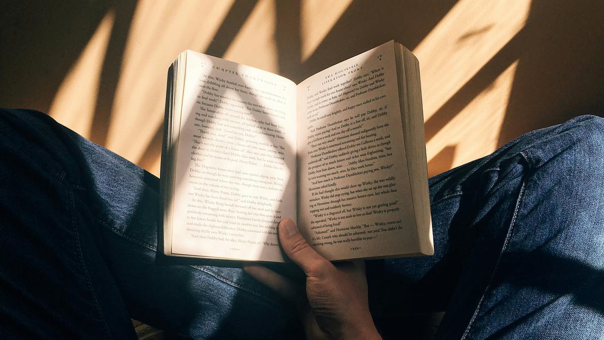Leer en papel o en pantalla, ¿de qué manera afecta a tu vista?