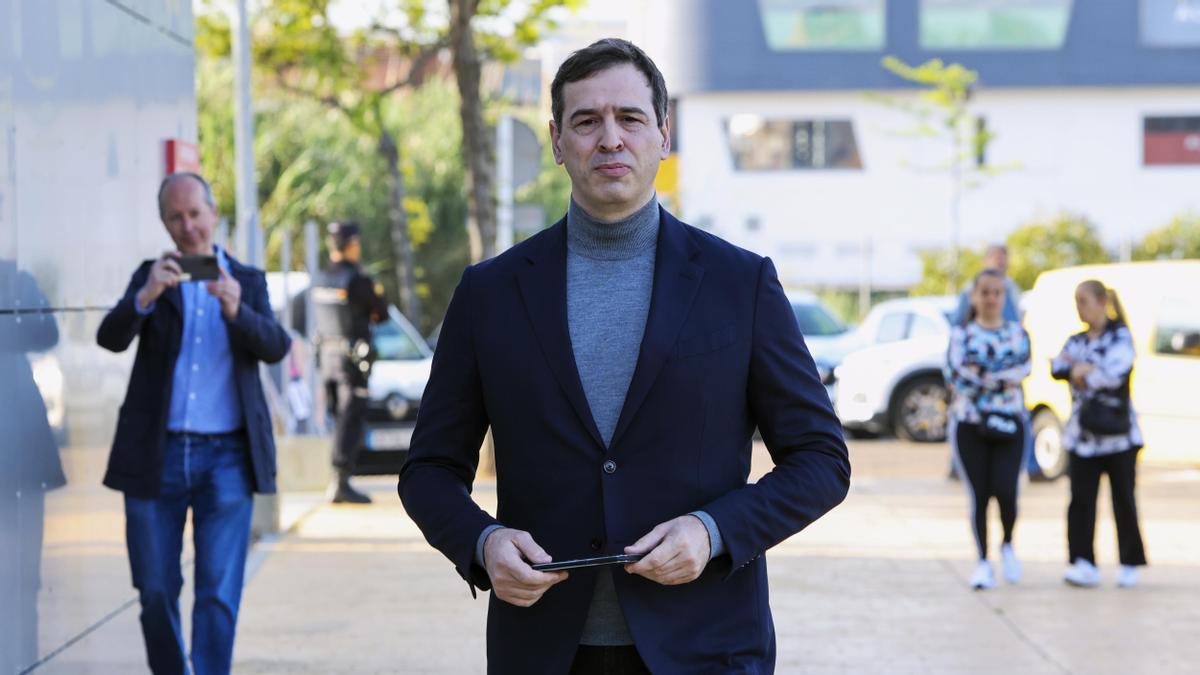 Las acusaciones populares piden tres años de cárcel para el hermano de Pedro Sánchez