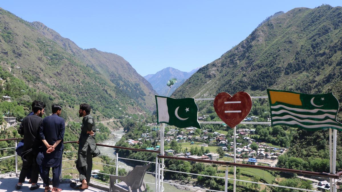 India lanza un ataque con misiles contra Pakistán y se agrava el conflicto entre los dos países tras el atentado en Cachemira