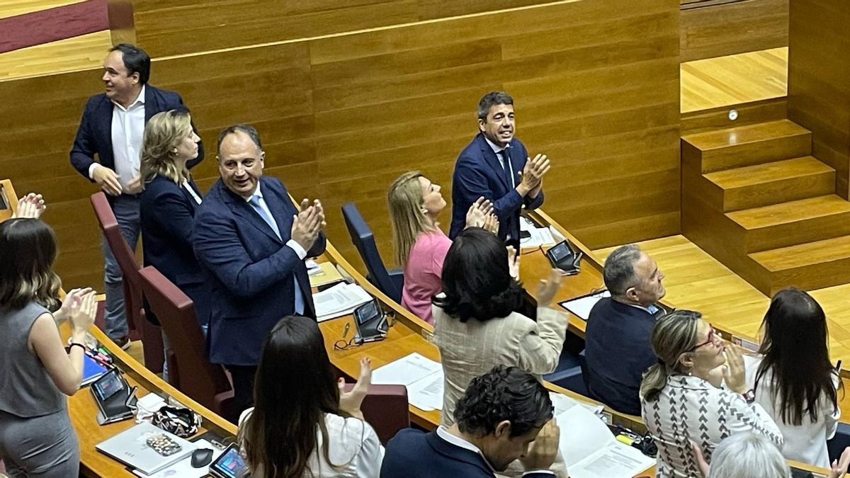 Un Mazón acorralado por la DANA consigue aprobar los presupuestos para 2025 con el sello de Vox