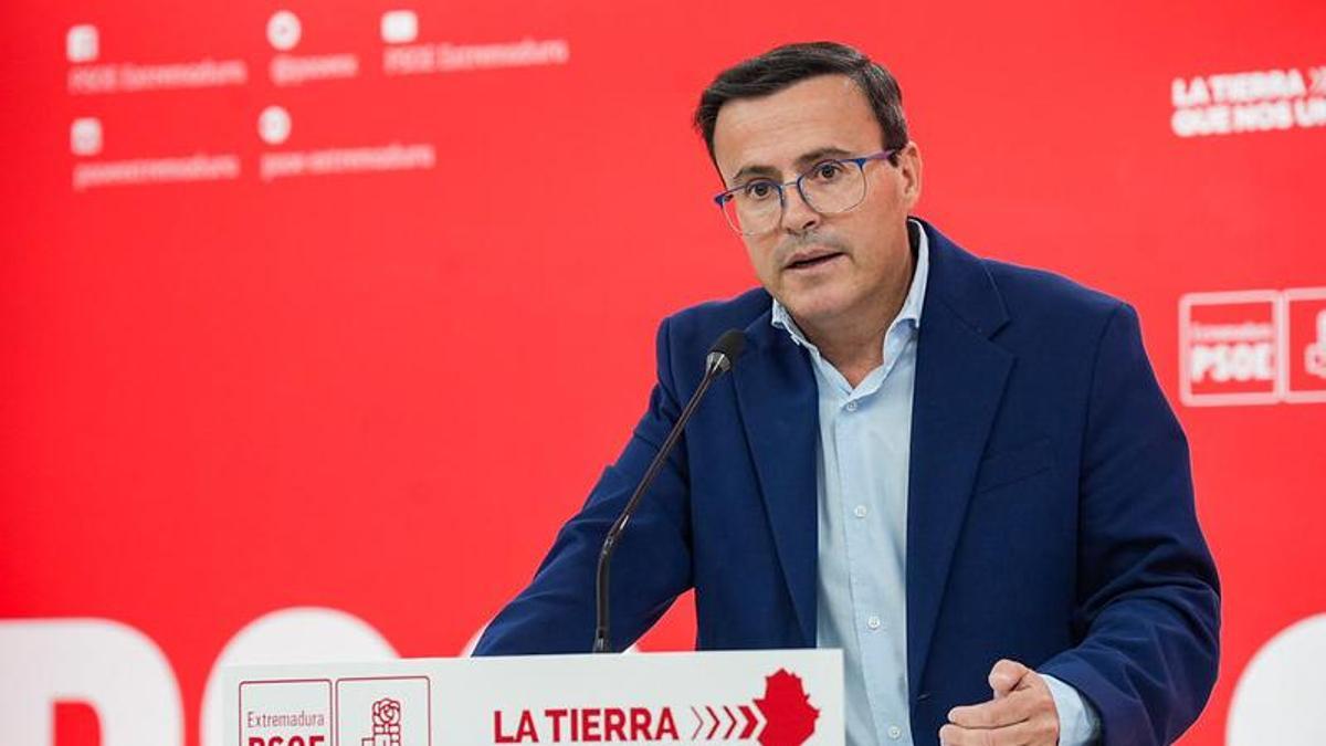 Gallardo se convierte en diputado y aforado en plena ofensiva judicial por el caso del hermano de Sánchez