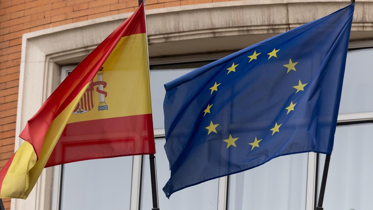 España plantea la oficialidad del catalán, euskera y gallego desde 2027