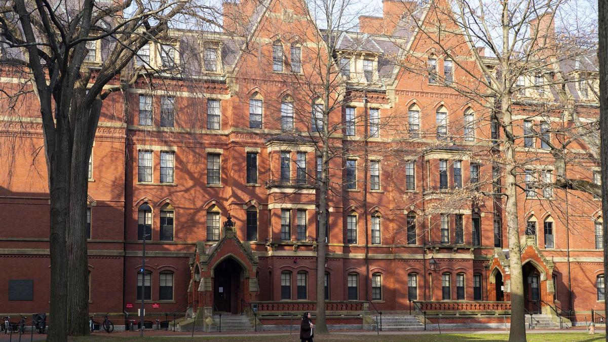 La jueza federal mantiene el bloqueo a la orden de Trump de impedir la matriculación de estudiantes extranjeros en Harvard