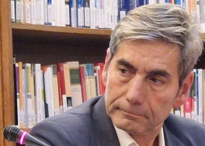 El magistrado Miguel Pasquau disecciona su oficio: «La Justicia tiene un efecto cónclave, sacraliza y causa desconfianza”
