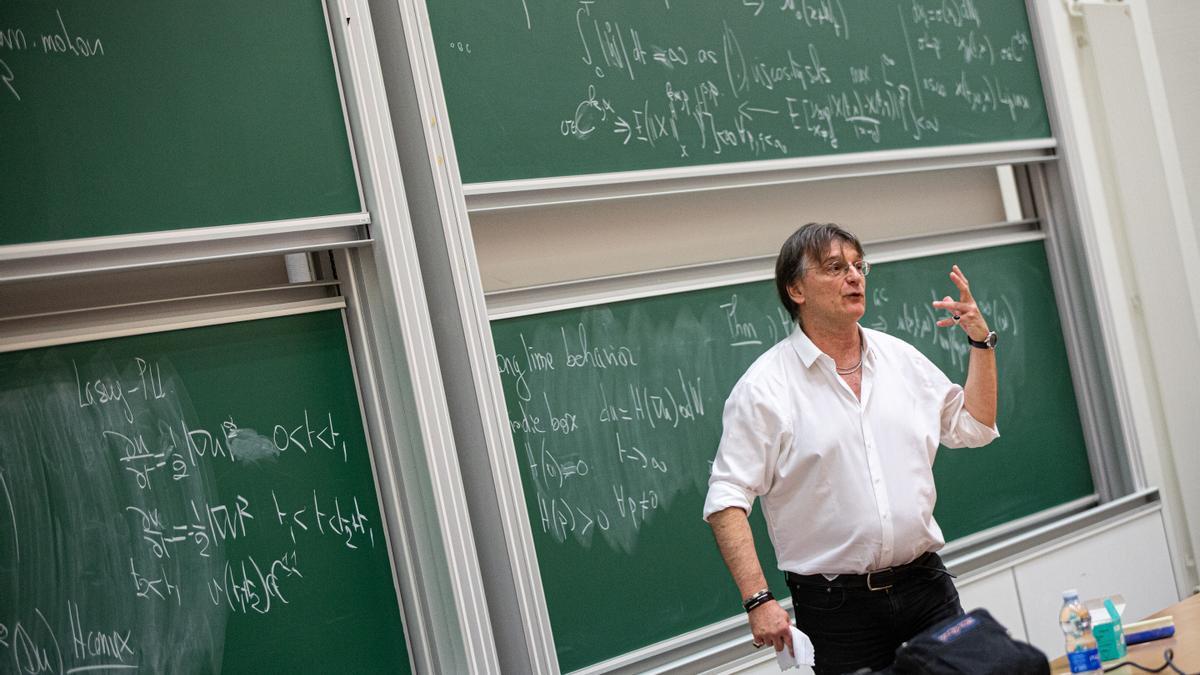 Pierre-Louis Lions, matemático: “Que nos estemos cargando el planeta me parece más preocupante que la IA”