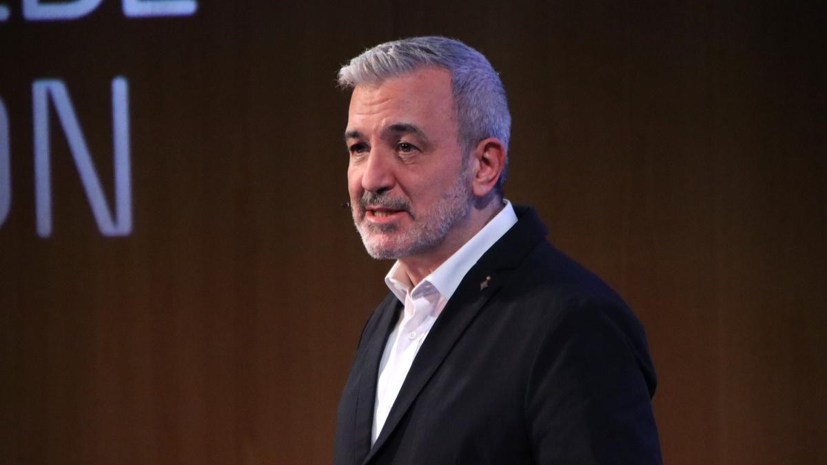 Collboni reorganiza su gobierno y crea una quinta tenencia de alcaldía para completar el mandato en solitario
