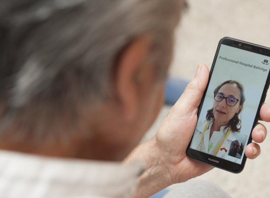 Un estudio en nueve hospitales avala la supervisión mediante ‘apps’ para reducir la mortalidad de enfermos cardíacos