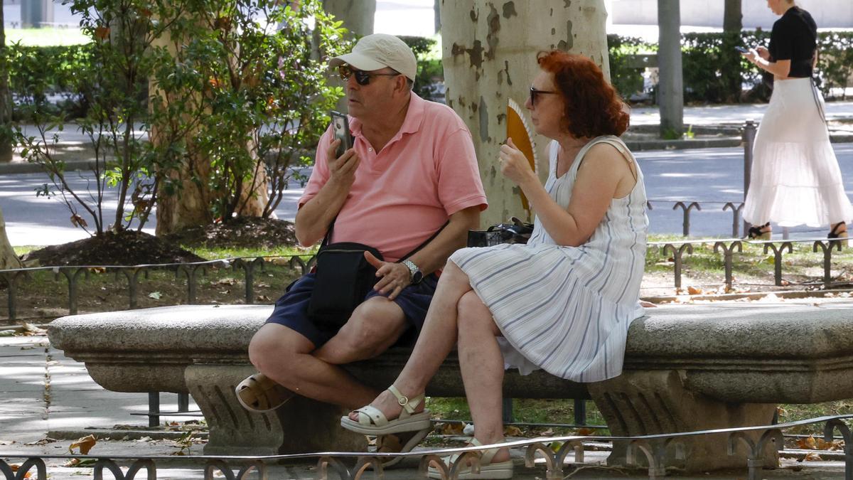 La nubosidad y tormentas aisladas no aminoran el calor en Madrid: alerta amarilla en el sur de la Comunidad