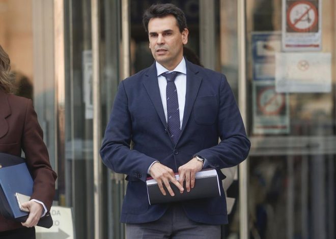 La acusación popular pide a la jueza la imputación del jefe de la pareja de Ayuso en Quirón y de su mujer