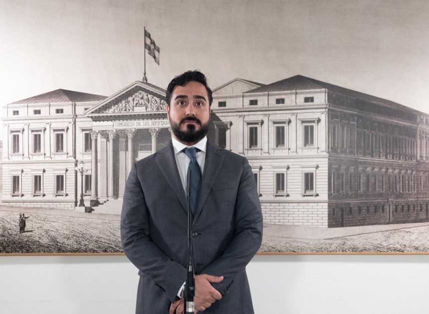 Una jueza pide al Supremo que investigue a ‘Alvise’ por difundir mensajes del ex ‘número dos’ de Interior y un periodista