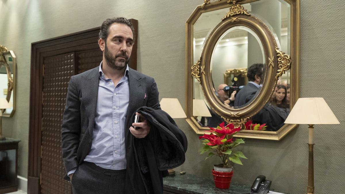 La oposición lamenta que el Ayuntamiento de Madrid «haya regalado miles de euros sin control» a Aldama