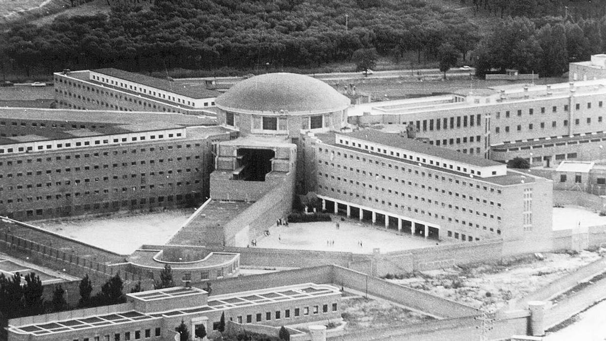 La cárcel de Carabanchel, la ‘estrella de la muerte’ de la dictadura que Franco no fue a inaugurar