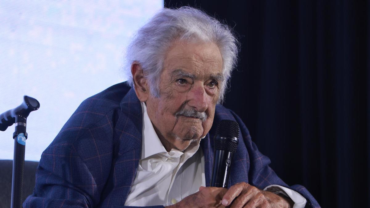 La última aparición de Mujica: «¿Para qué mierda vivimos si somos incapaces de sacrificar un poco de bienestar en favor de la gente jodida?»