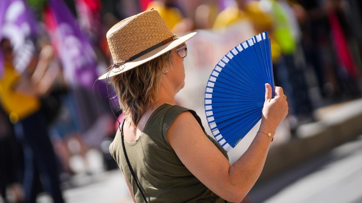 El calor se mantiene en Madrid para el fin de semana, con posibilidad de tormentas en la Sierra