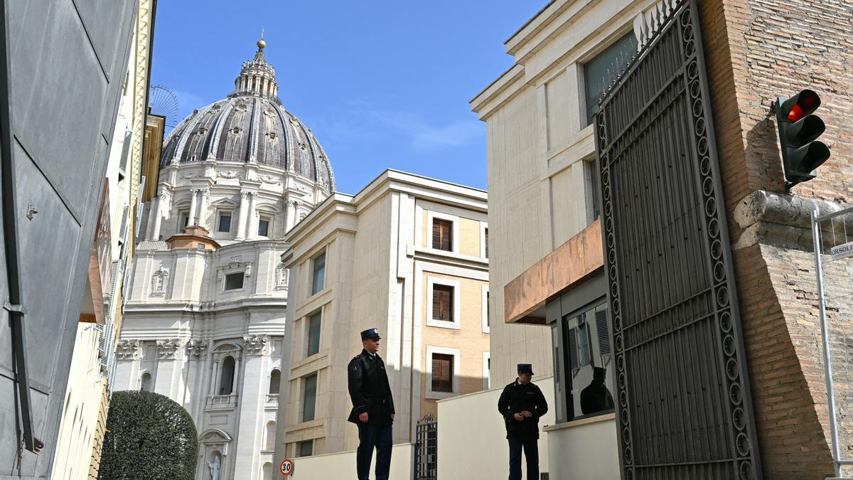 ‘Overbooking’ en Santa Marta, el ‘hotel’ vaticano en el que se encierran los cardenales del cónclave