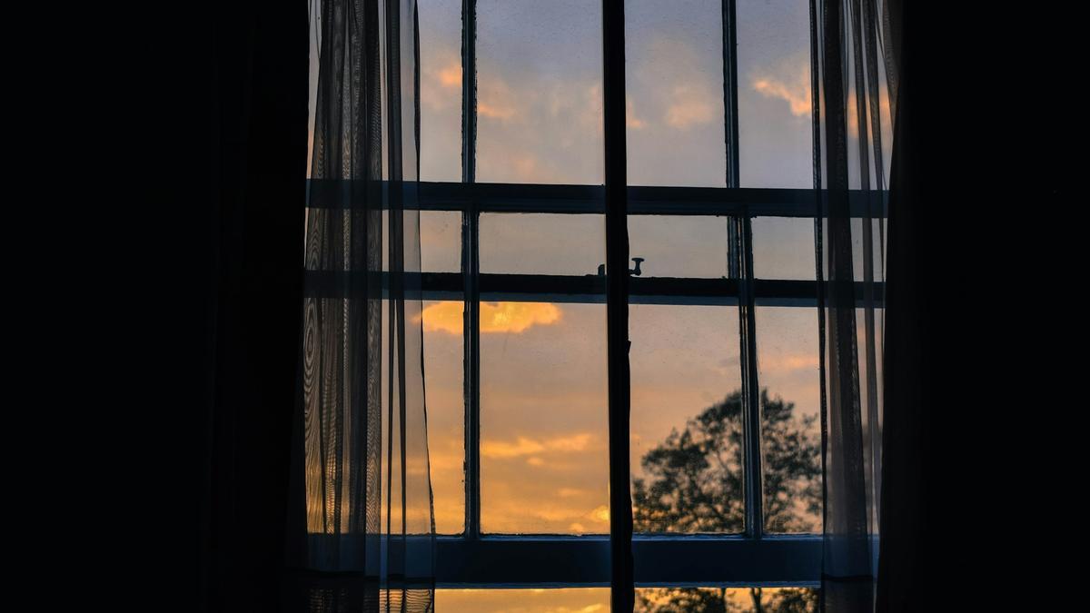 Una habitación con vistas
