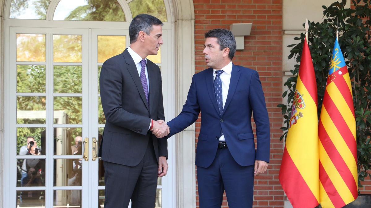 El Constitucional tumba parte de la ley valenciana de Concordia aprobada por el PP y Vox que equipara el franquismo con la democracia
