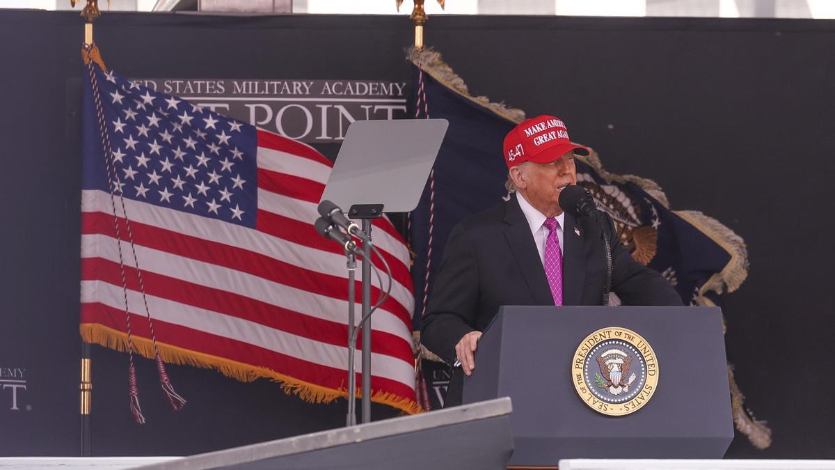 Trump anuncia un aumento de los aranceles al acero del 25% al 50%