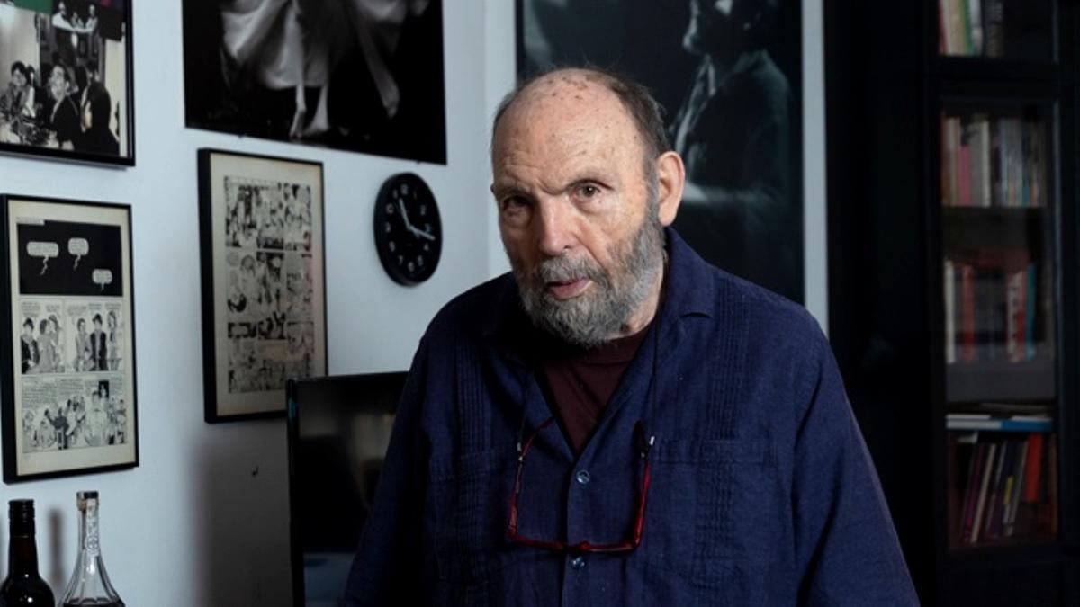 Ángel Alonso, el creador contracultural que revolucionó la televisión con ‘Planeta Imaginario’ y el teatro con ‘Historias de la puta mili’