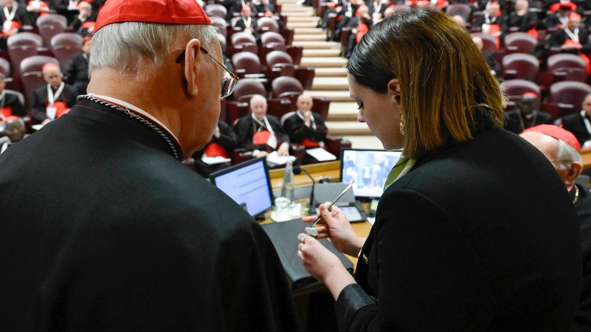 El momento en el que ‘destruyen’ el Anillo del Pescador del papa Francisco