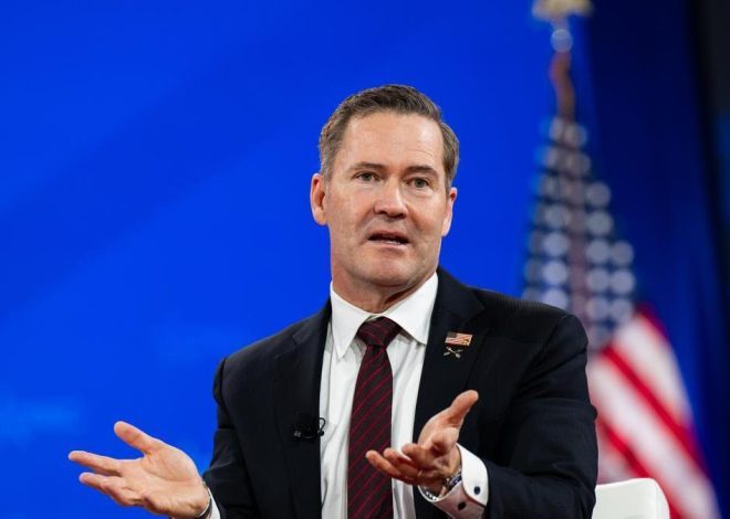 Mike Waltz deja su cargo como asesor de Seguridad Nacional de Trump tras el escándalo del ‘Signalgate’