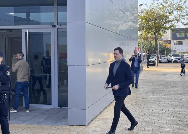 El hermano de Pedro Sánchez pide la suspensión de plazos para preparar el recurso contra su procesamiento