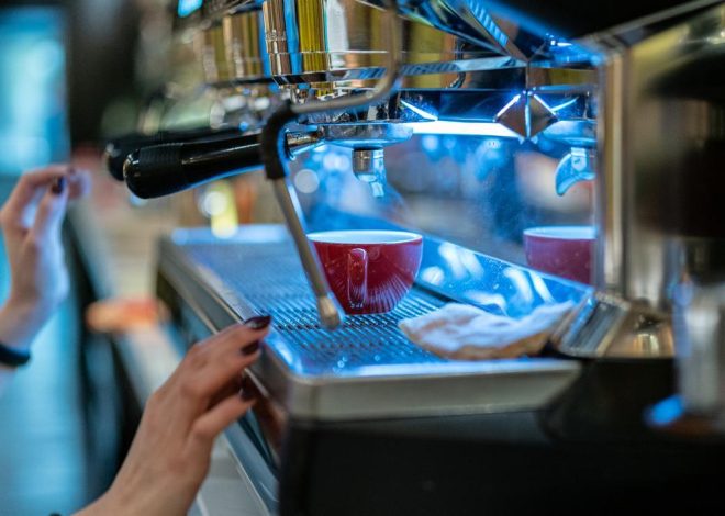 La moderada pérdida de empleo por la subida del salario mínimo en 2019 se concentró en las micropymes