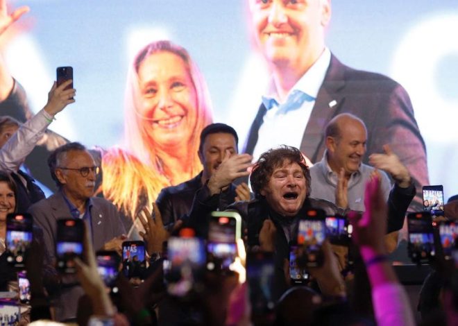 El candidato de Milei vence en Buenos Aires y arrebata la ciudad a la formación del expresidente Mauricio Macri