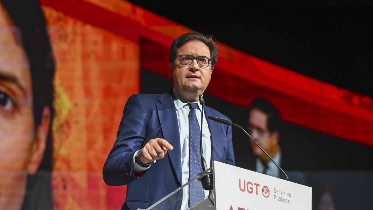 El Gobierno se compromete a abonar «en breve» el 0,5% de sueldo pendiente a los funcionarios