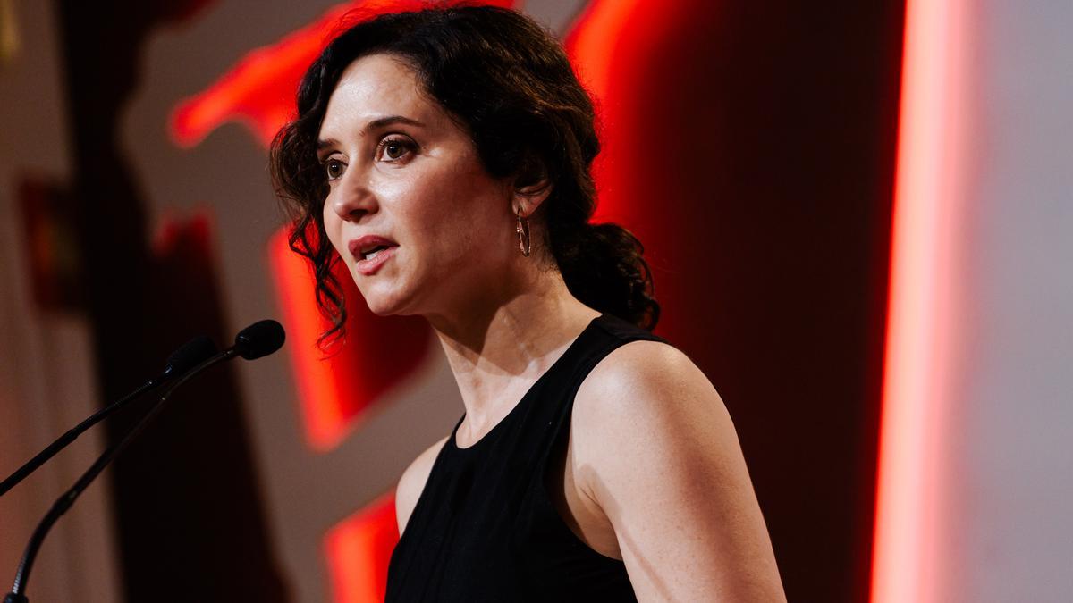 La oposición considera que con el procesamiento de la pareja de Ayuso «el conseguidor de Quirón va p’alante»