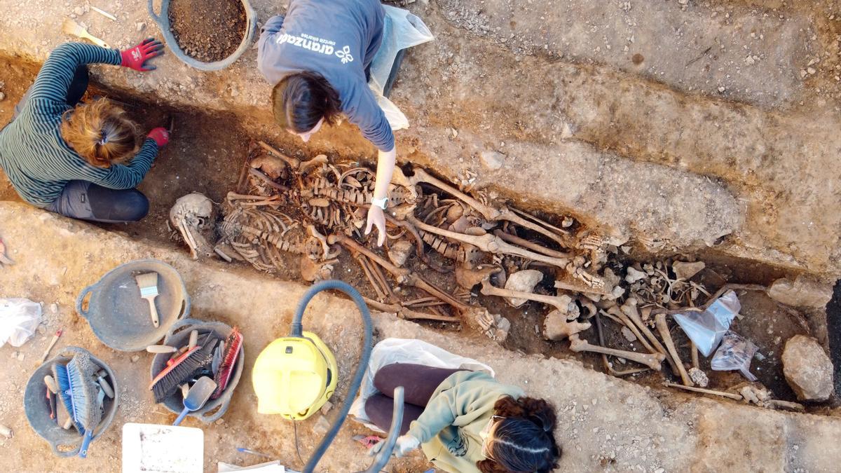 Identifican los restos del hermano de Aurora Picornell, la ‘Pasionaria’ de Mallorca, y otras cinco víctimas de Franco