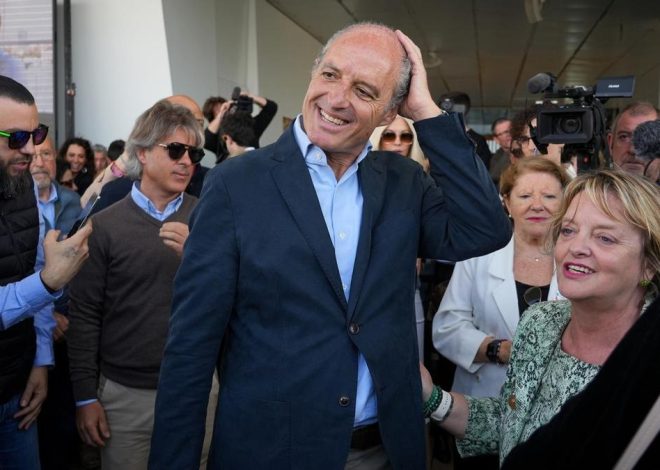 Camps descarta presidir el PP autonómico y dice que nunca iría por libre: «Soy del partido hasta los tuétanos»