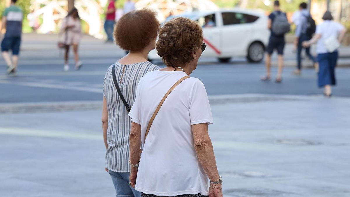 La Seguridad Social seguirá pagando el complemento por brecha de género a los pensionistas y analiza el fallo europeo
