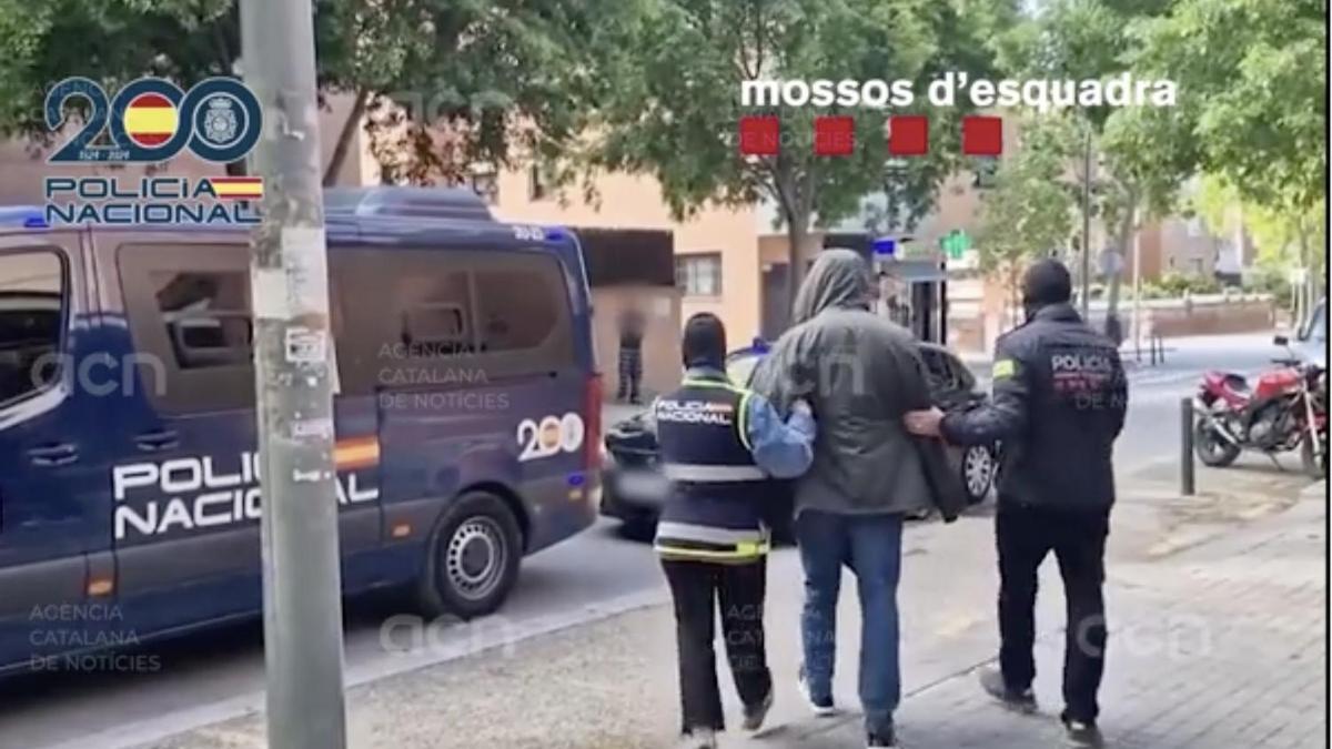 Detenidas tres personas en Barcelona por su presunta vinculación con el terrorismo yihadista