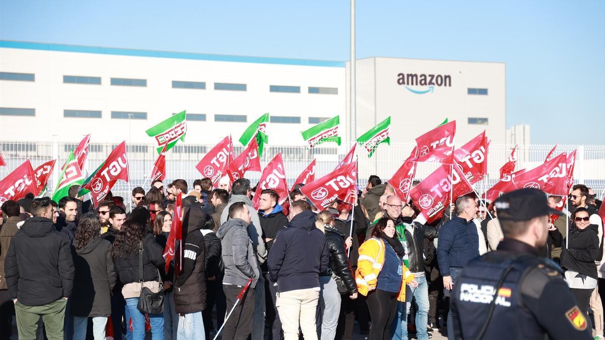 La sorpresa de la jueza por una huelga en Amazon en Sevilla donde «casualmente» solo sancionaron a la única persona negra