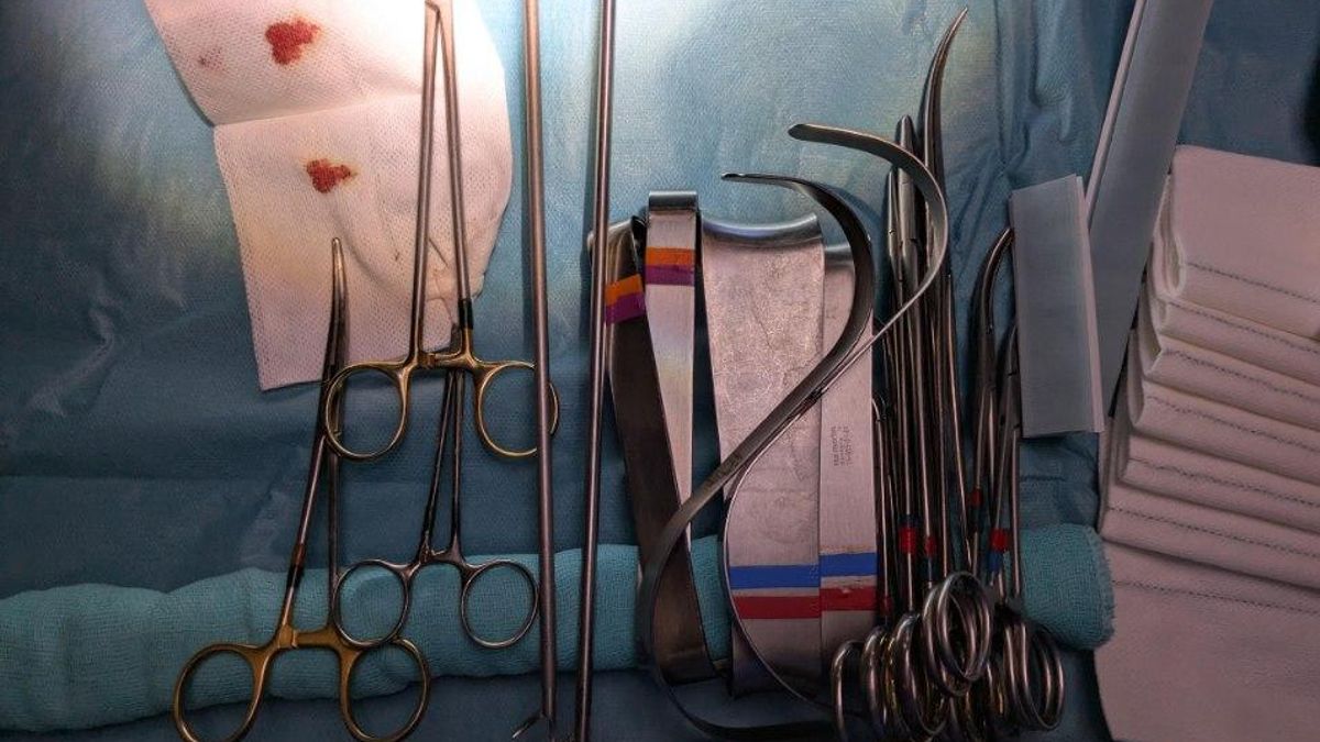Material sucio y comida en mal estado: los sindicatos denuncian las privatizaciones en el Hospital 12 de Octubre de Madrid