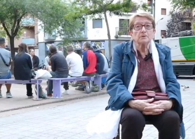 Desahuciada una mujer de 80 años del barrio de Sants de Barcelona a pesar de estar al corriente de pago