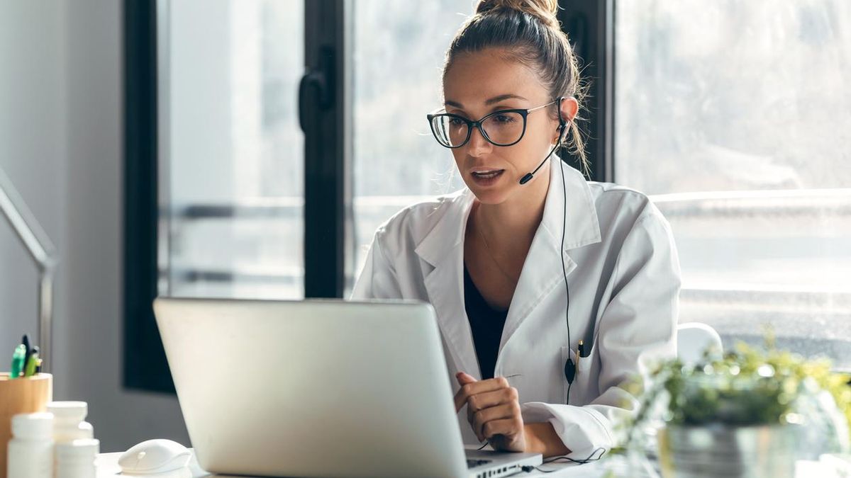 Consultas a distancia y diagnóstico por IA: así se cubren vacíos sanitarios en el medio rural