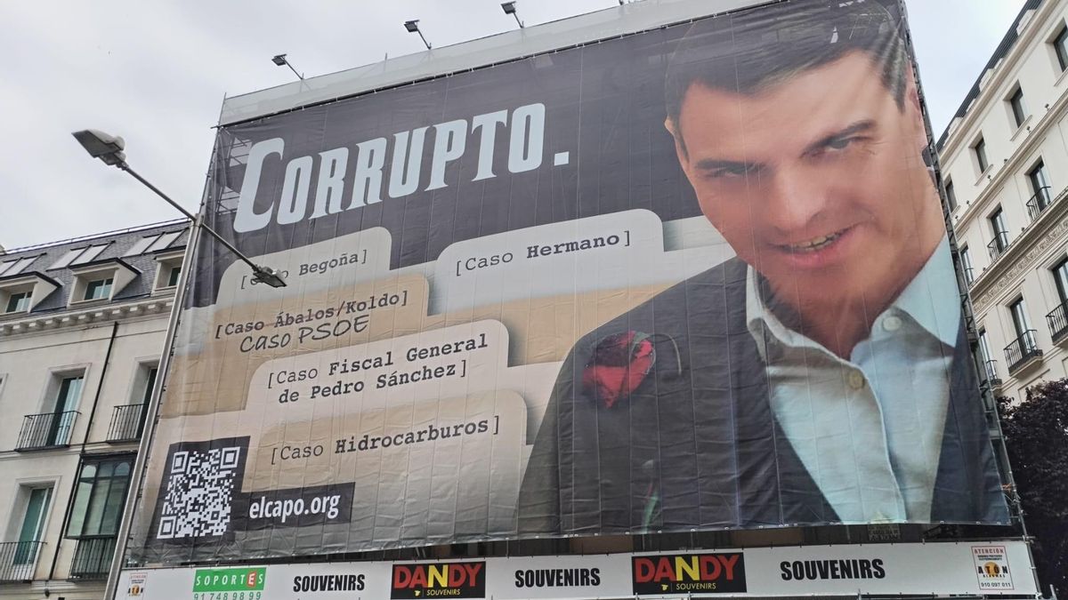 Una jueza investiga las lonas y camiones de HazteOir contra Pedro Sánchez y pide información al Ayuntamiento de Madrid