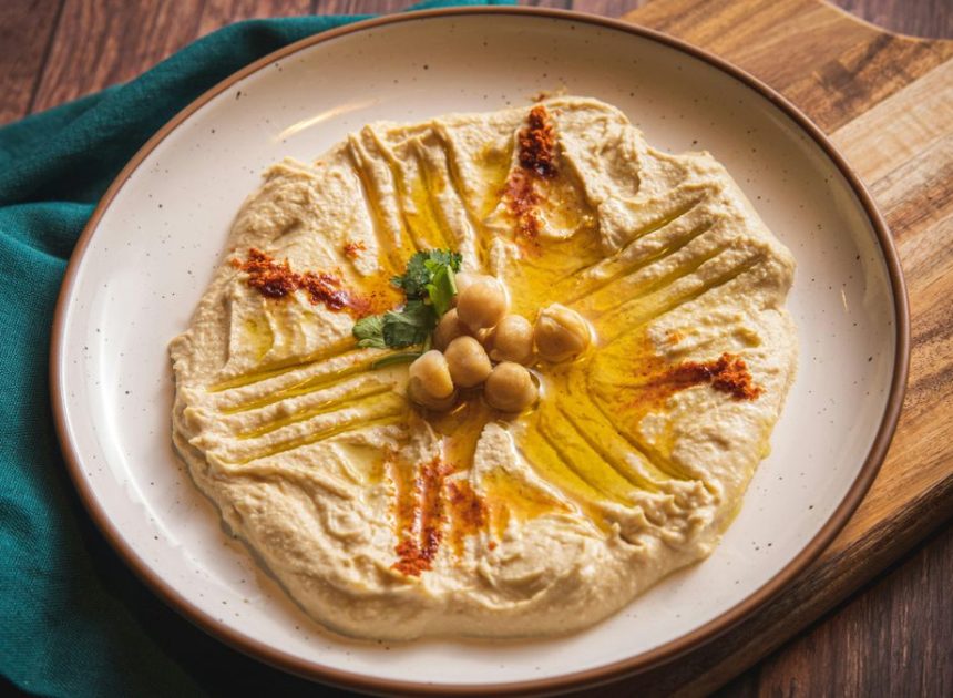 ¿Cómo de saludables son el hummus, el guacamole y otros ‘snacks’ vegetales de supermercado?