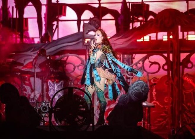 Chappell Roan pone el broche ‘queer’ a una noche final del Primavera Sound en la que la pamplonesa Amaia brilló como artista total