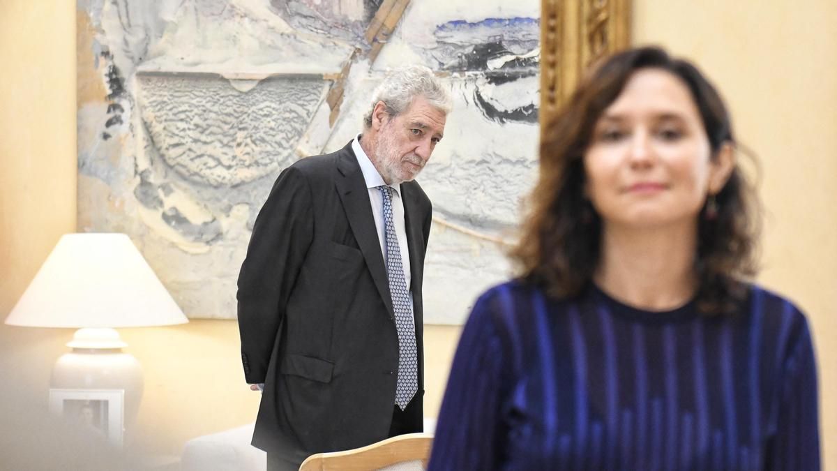 El Constitucional estudia el veto del PP de Ayuso a las preguntas de la oposición sobre las amenazas de Miguel Ángel Rodríguez
