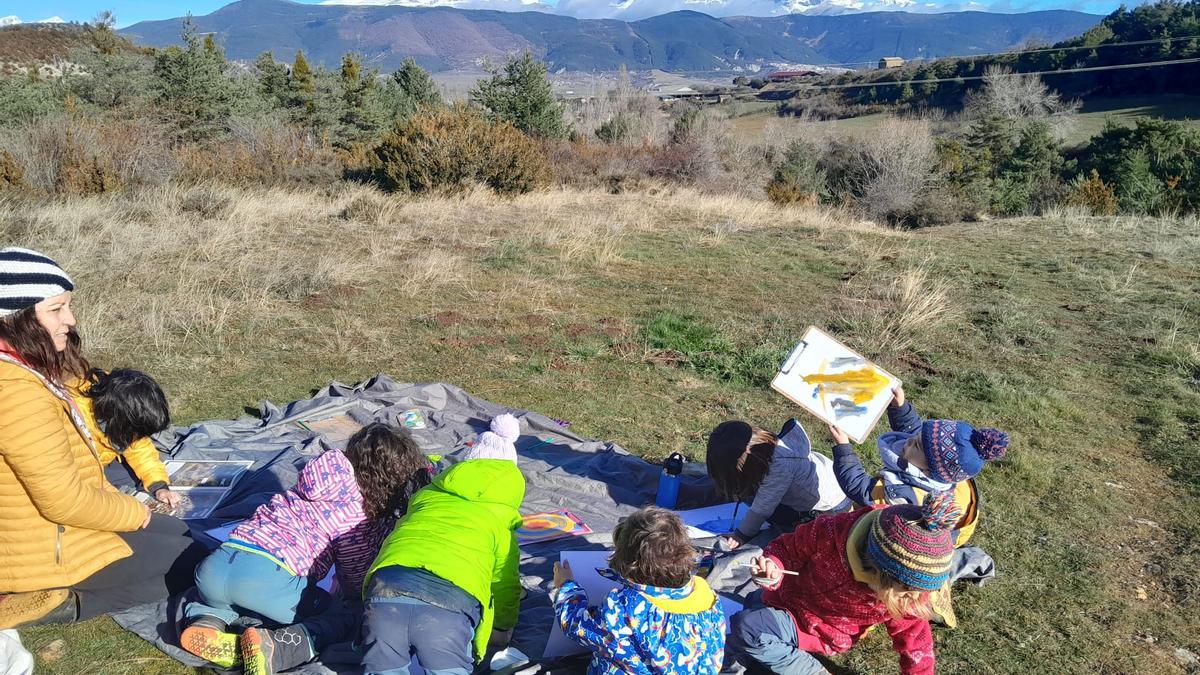 Aprender del territorio y en función de la naturaleza: la escuela bosque que quiere «seguir creciendo» desde Ulle, en Huesca