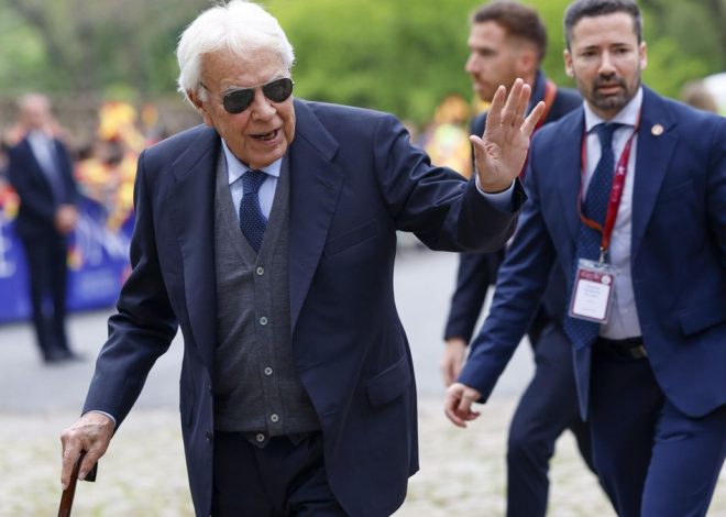 Felipe González anuncia que no votará al PSOE «si se consolida» la ley de amnistía