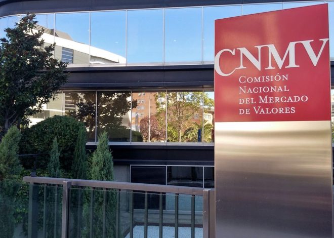 La CNMV suspende la cotización de BBVA y Sabadell a la espera de que el Gobierno decida sobre la OPA